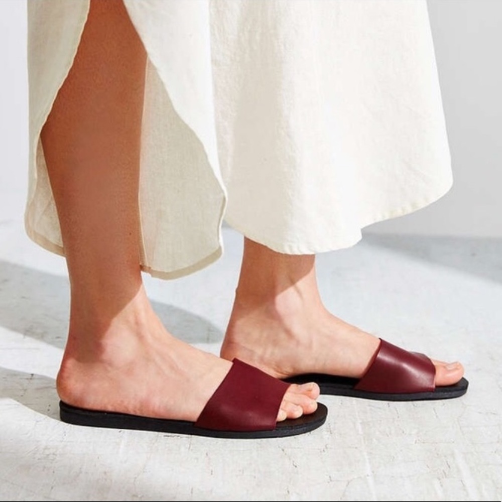 UO Tori Sandals